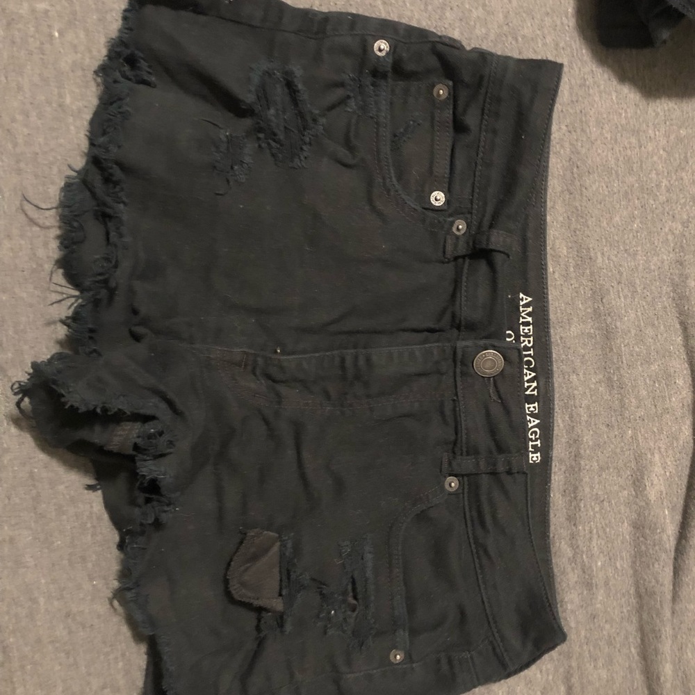 Distressed black jean shorts AMERICAN EAGLE!